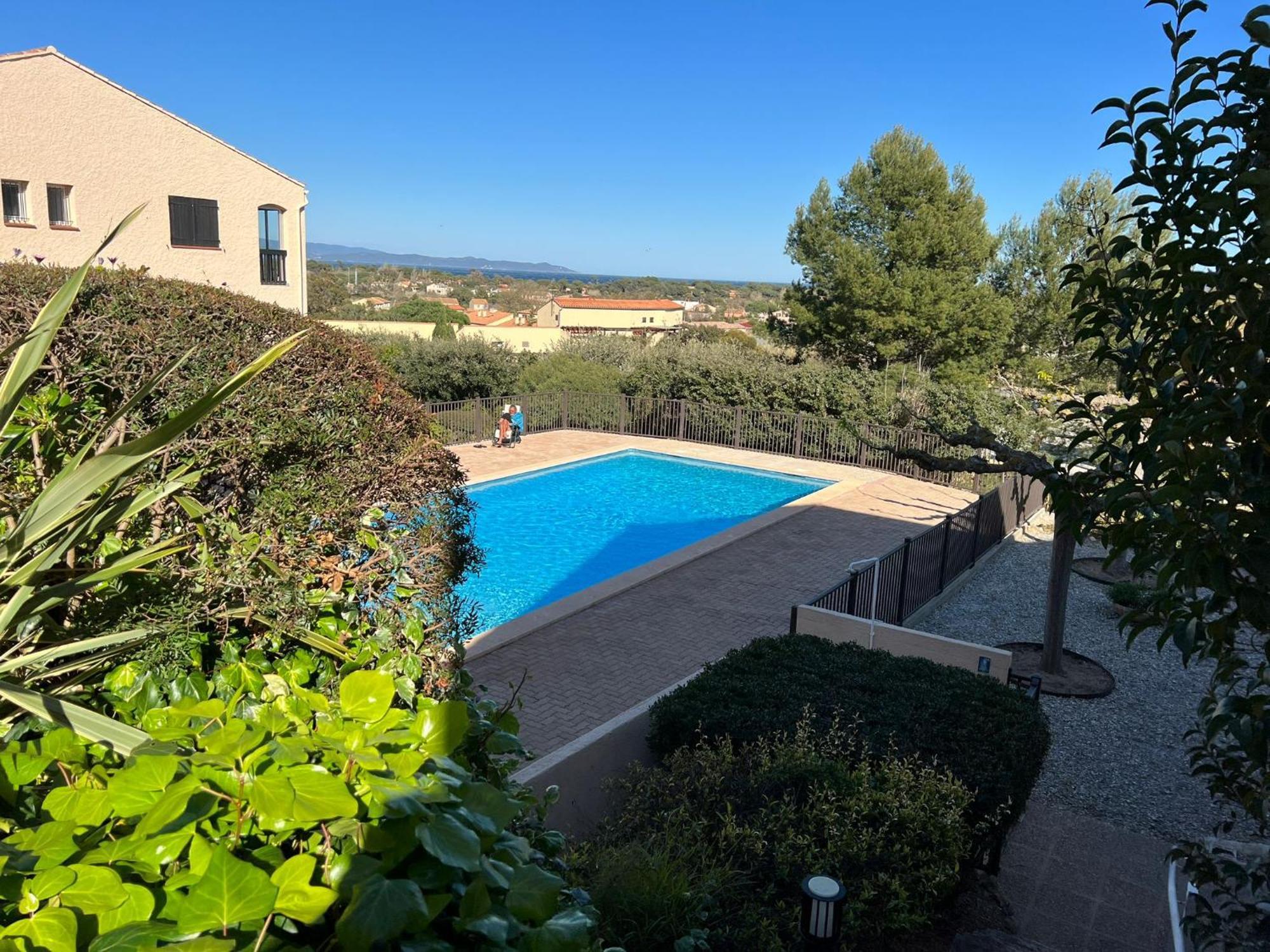 Grand Studio Avec Piscine Presqu'Ile De Giens Hyères Exterior foto